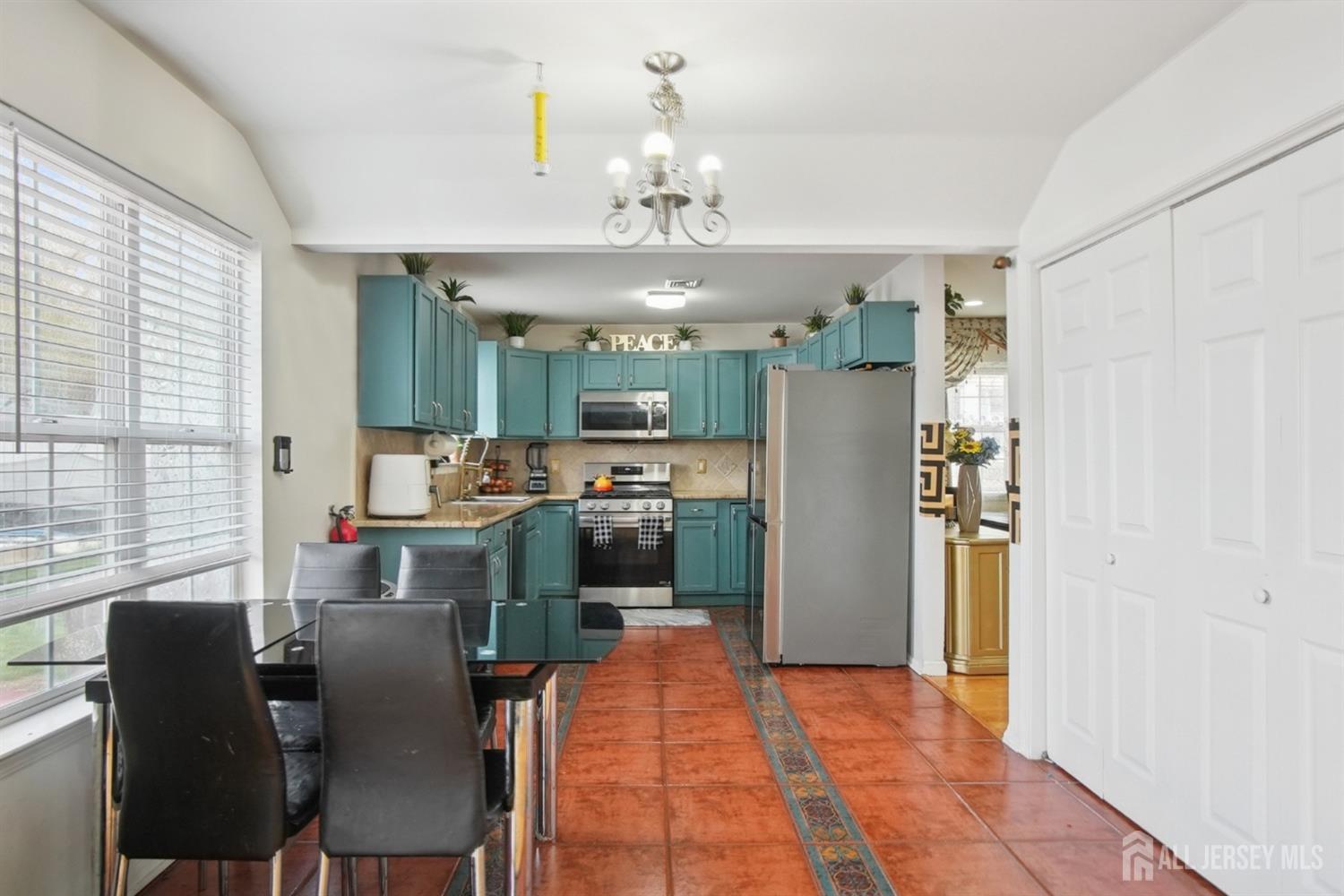 19 Edgegrove Street, Edison, NJ, 08837 image 10