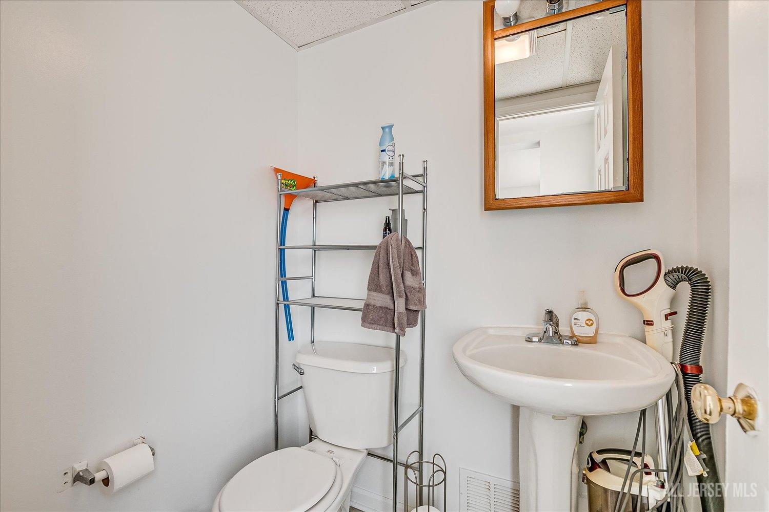 211 Hamilton Street, New Brunswick, NJ, 08901 image 18