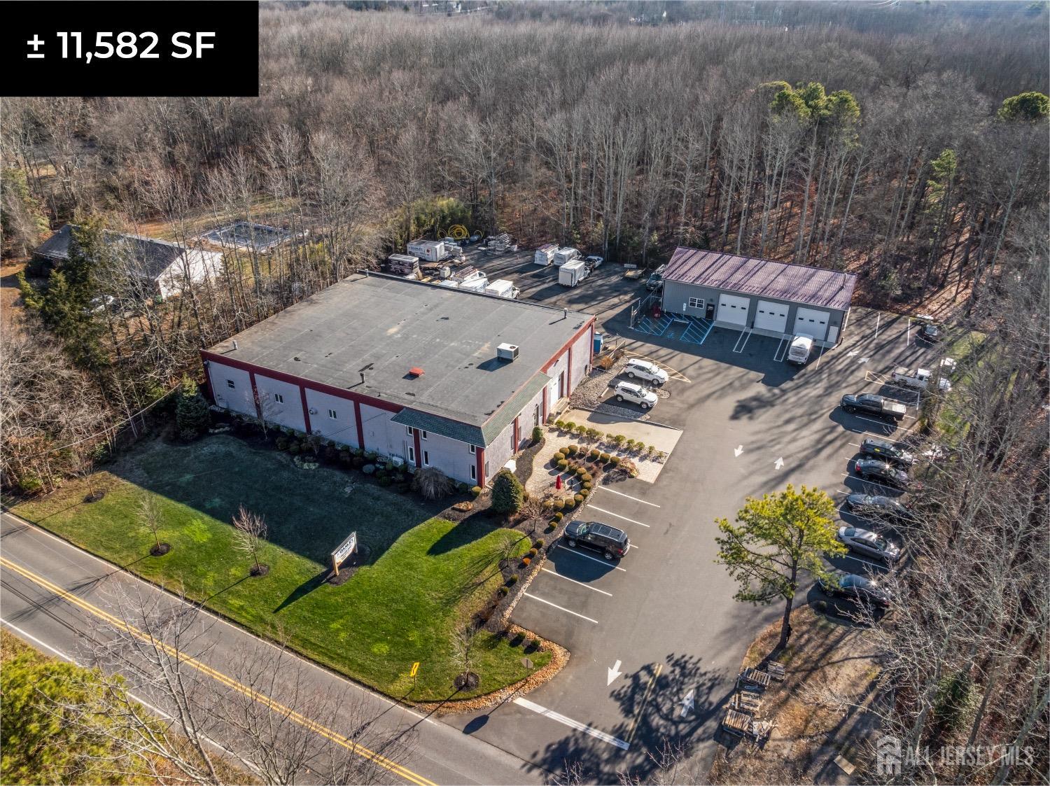 9 Federal Road Image 1