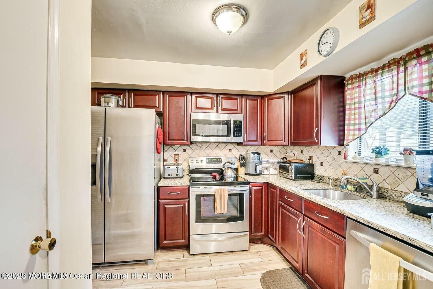 2 Ellen Heath Drive, Old Bridge, NJ, 07747 image 9