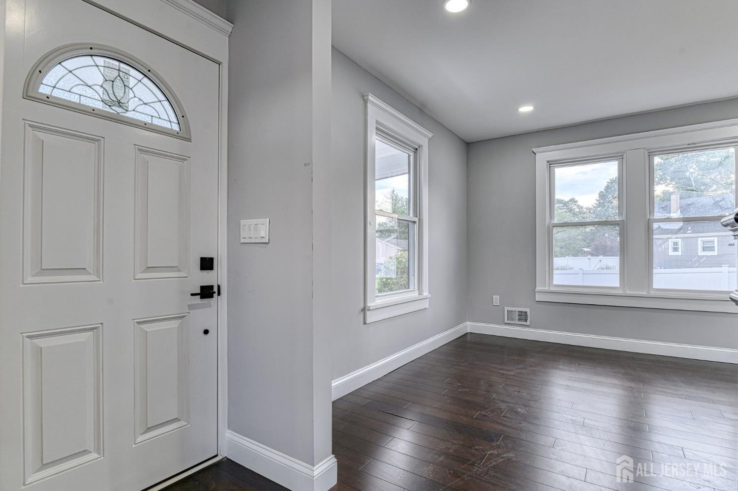 27 Elm Street, Edison, NJ, 08817 image 6