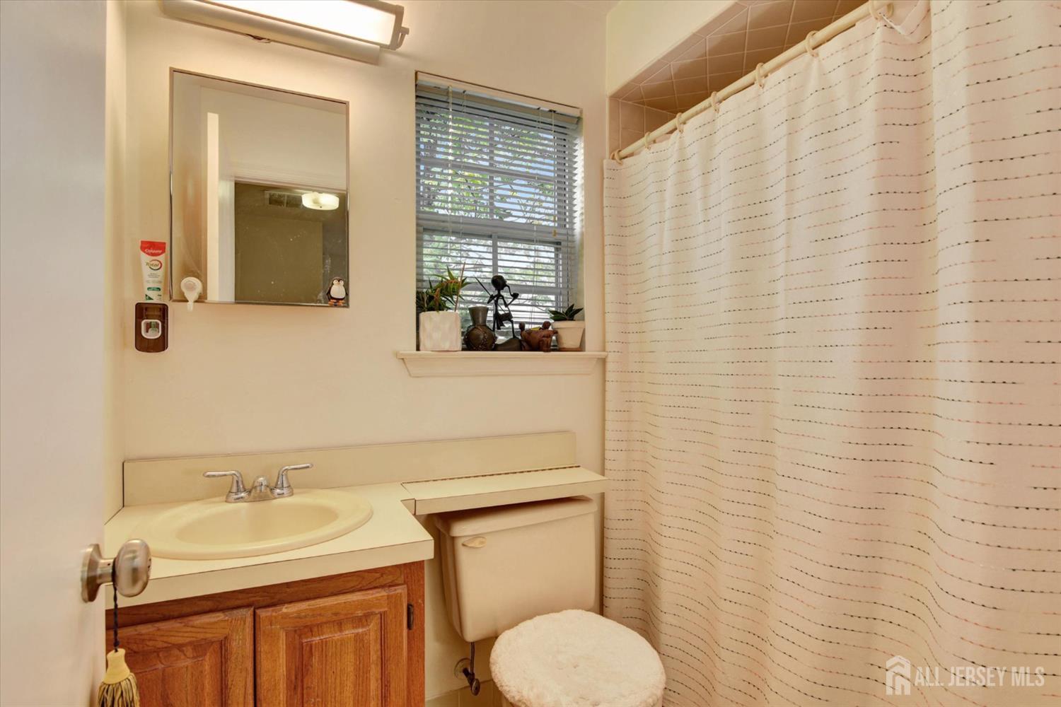 104 Brewster Circle, Old Bridge, NJ, 08857 image 26