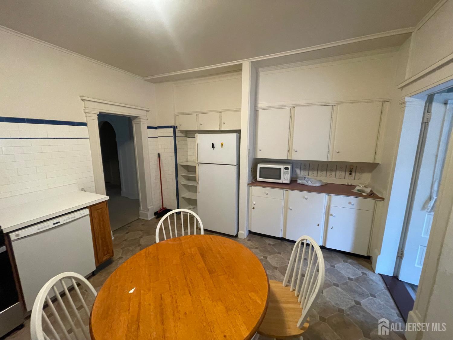 309 S 2nd Avenue, Highland Park, NJ, 08904 image 24