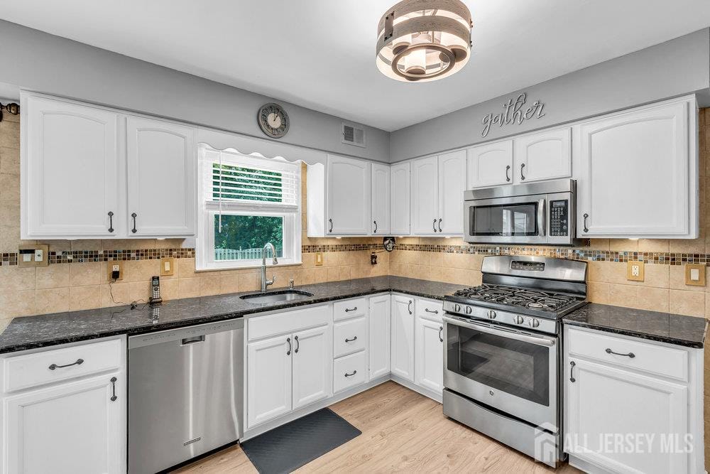19 Bartlett Court, Old Bridge, NJ, 07747 image 12