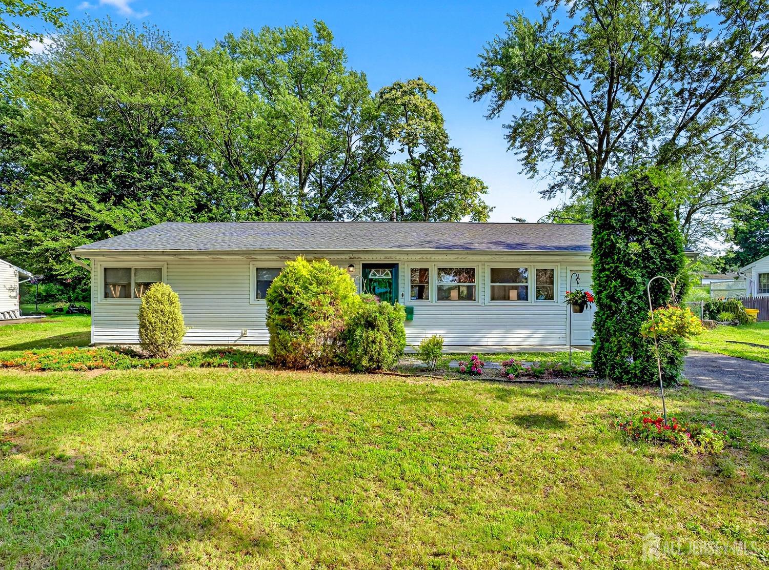 12 Joline Road Image 2