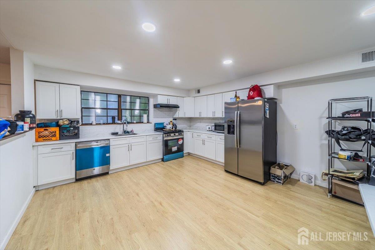 36 Henry Street Image 1