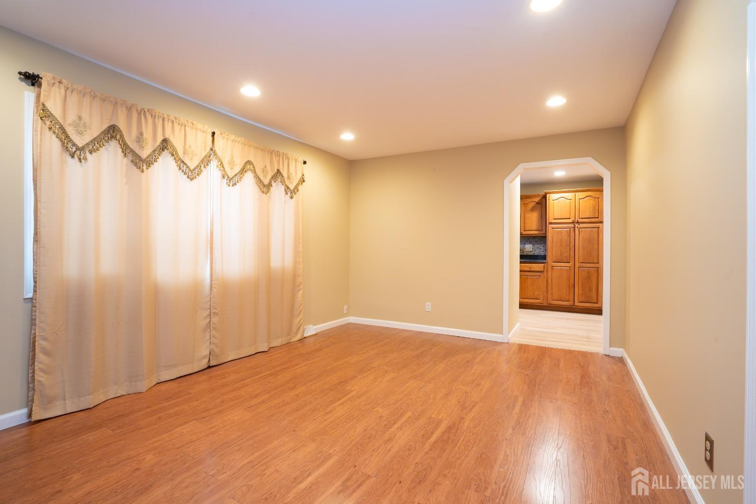 314 Benjamin Avenue, Iselin, NJ, 08830 image 11