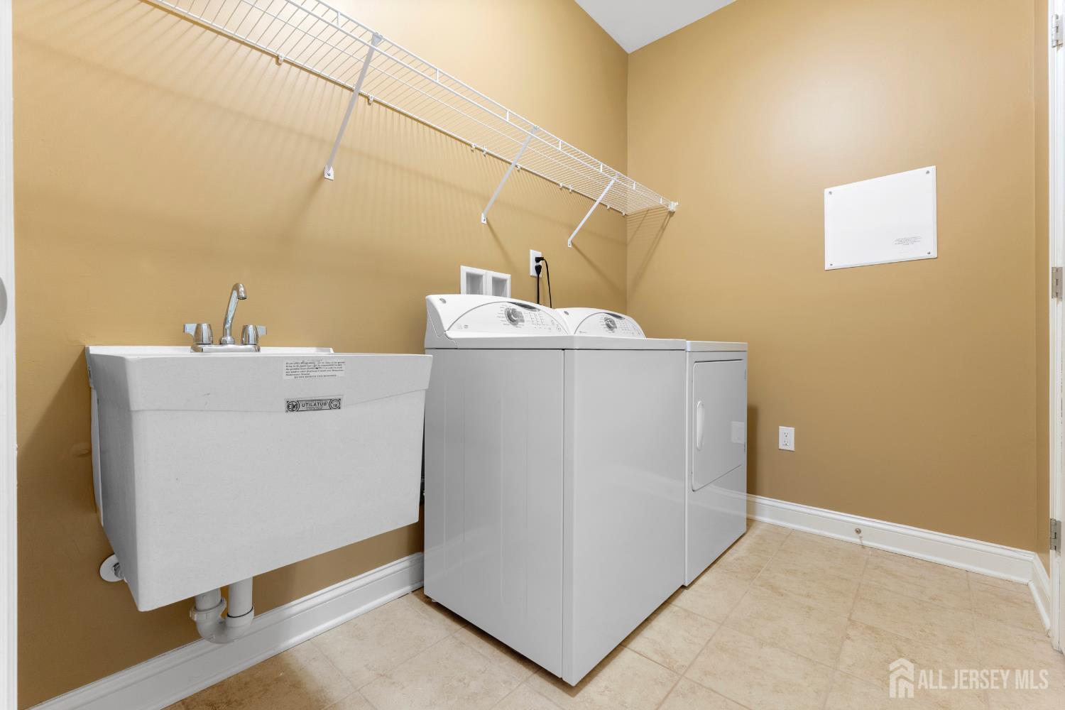 72 Wintergreen Drive, Manalapan, NJ, 07726 image 31