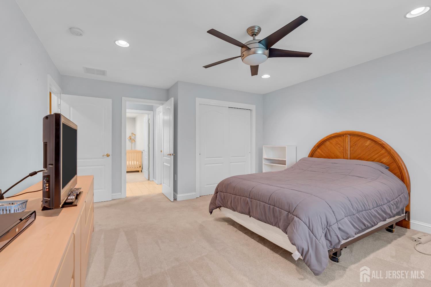 329 Valley View Circle, Freehold Twp, NJ, 07728 image 33