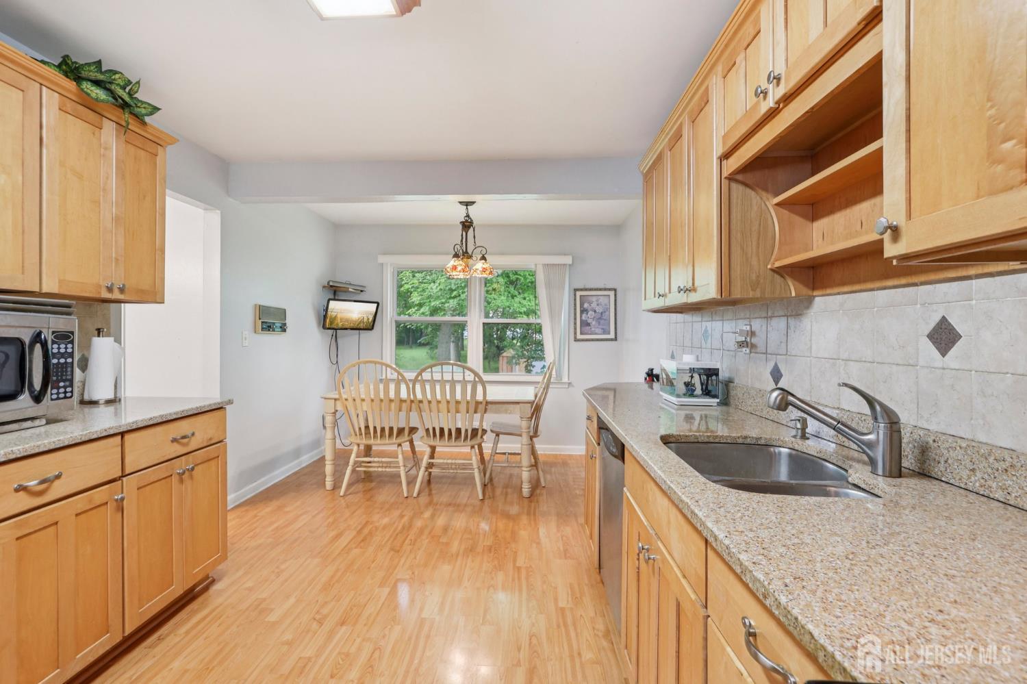 28 Thomas Road, East Brunswick, NJ, 08816 image 16