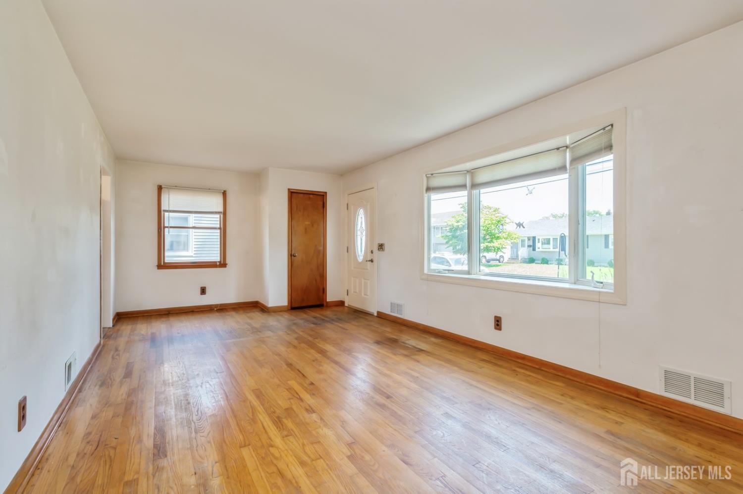 206 Charlotte Avenue Image 3