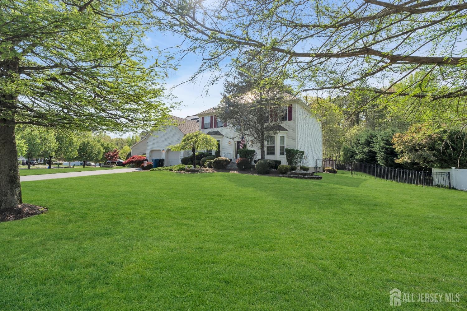 35 spruce meadows Drive, Monroe, NJ, 08831