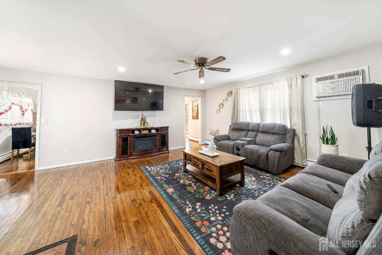 21 Coolidge Avenue, East Brunswick, NJ, 08816