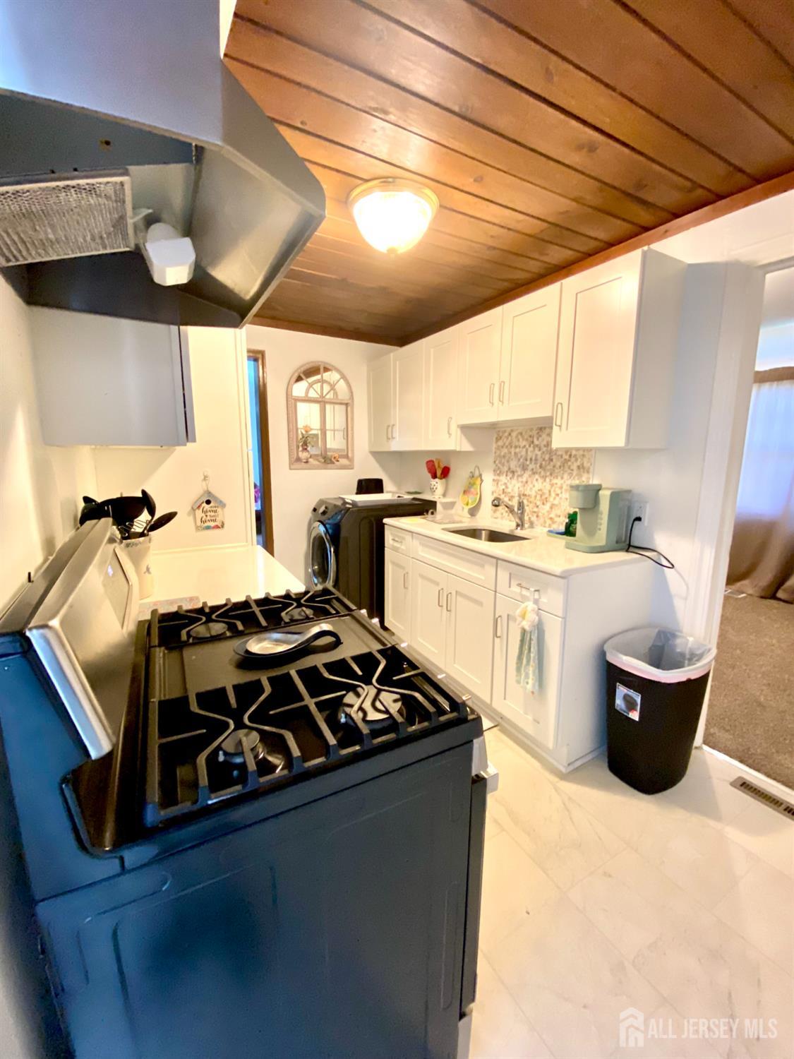451 Brookside Avenue, Old Bridge, NJ, 08879 image 14