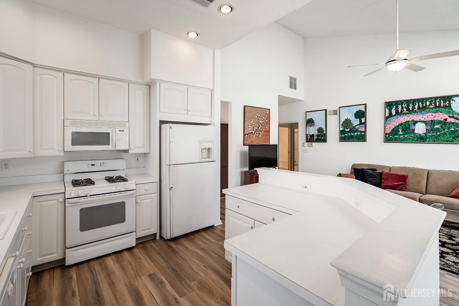 17 Severn Way, Monroe, NJ, 08831 image 13