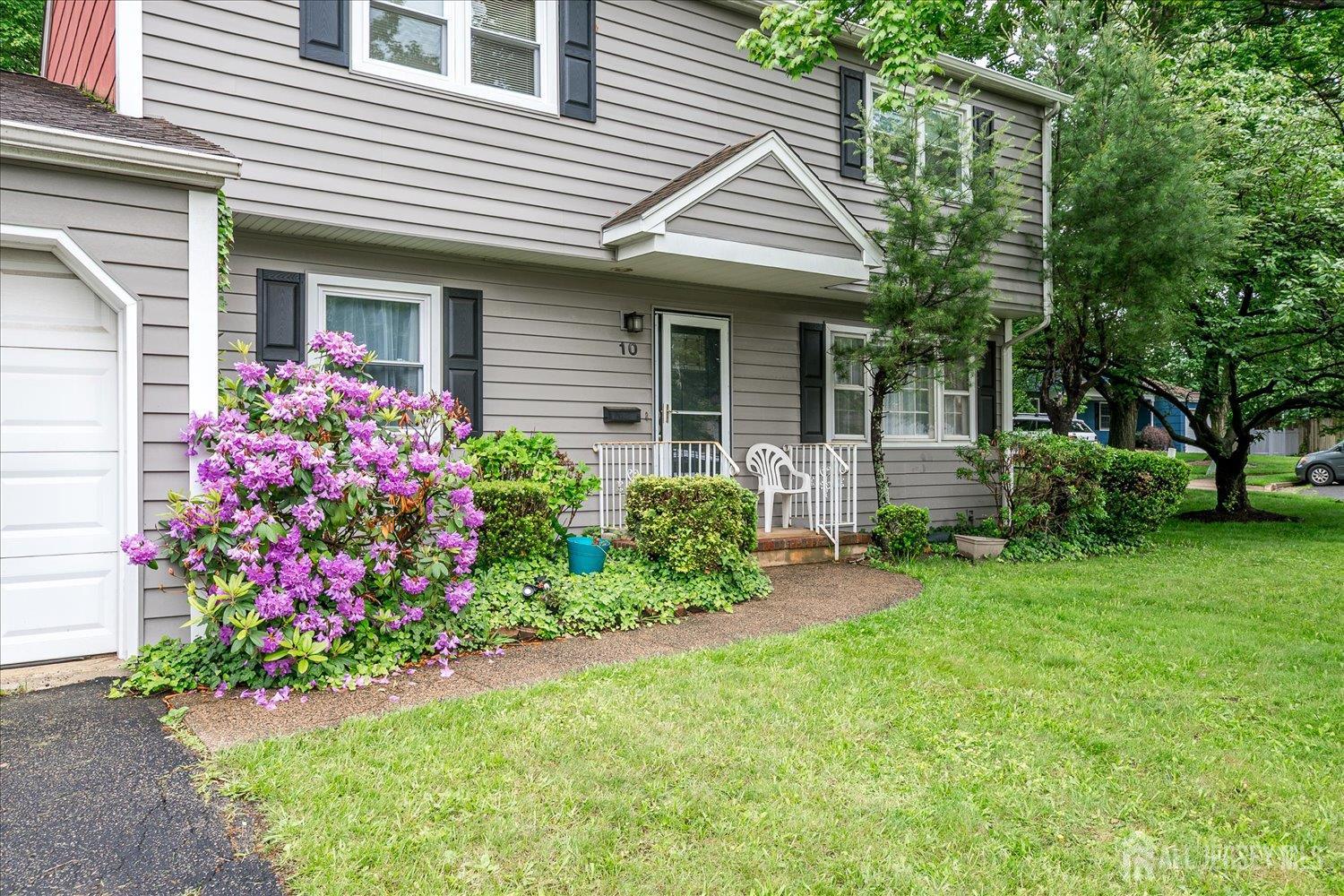 10 Ginesi Court, Metuchen, NJ, 08840