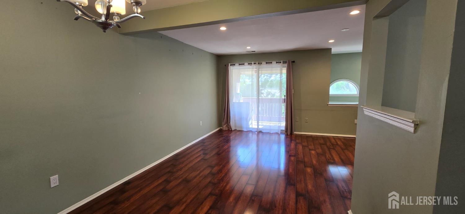 310 Michaels Court 310, Woodbridge Proper, NJ, 07095