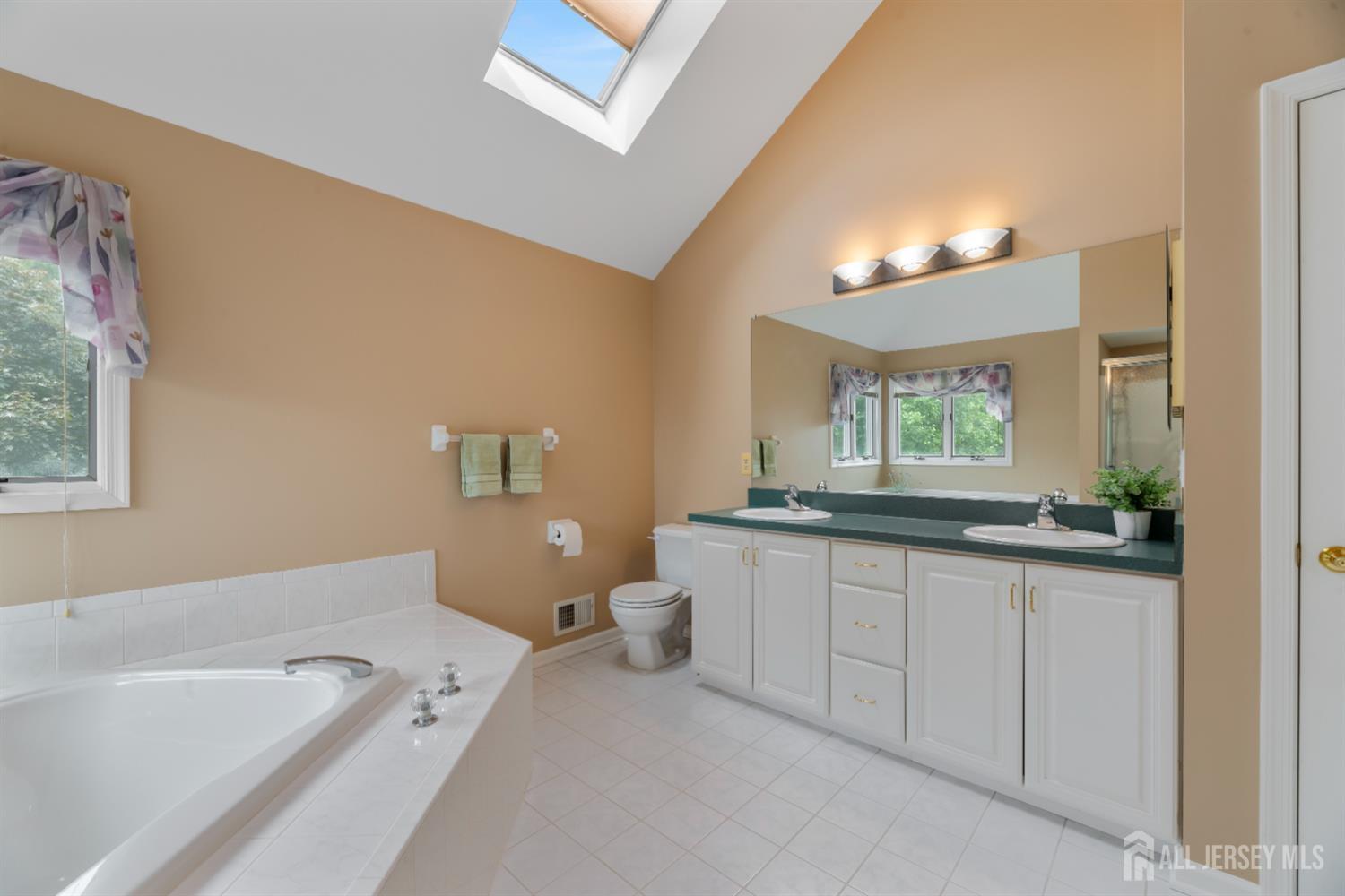 18 Stout Drive, Hillsborough, NJ, 08844 image 43