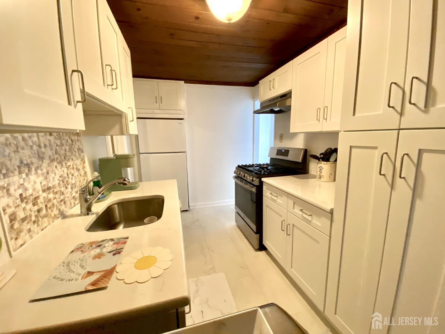 451 Brookside Avenue, Old Bridge, NJ, 08879 image 16