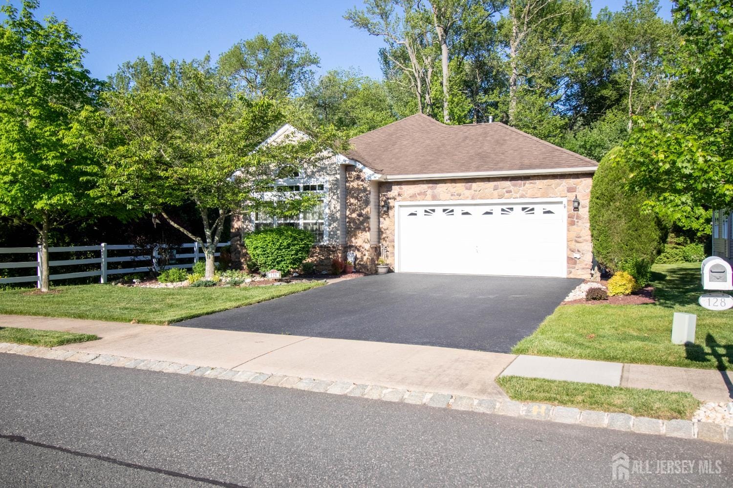 128 Fontaine Court, Monroe, NJ, 08831