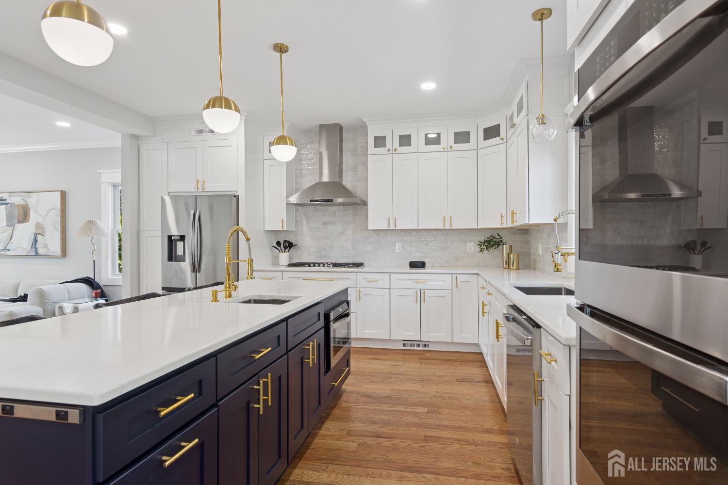831 W Inman Avenue Image 3