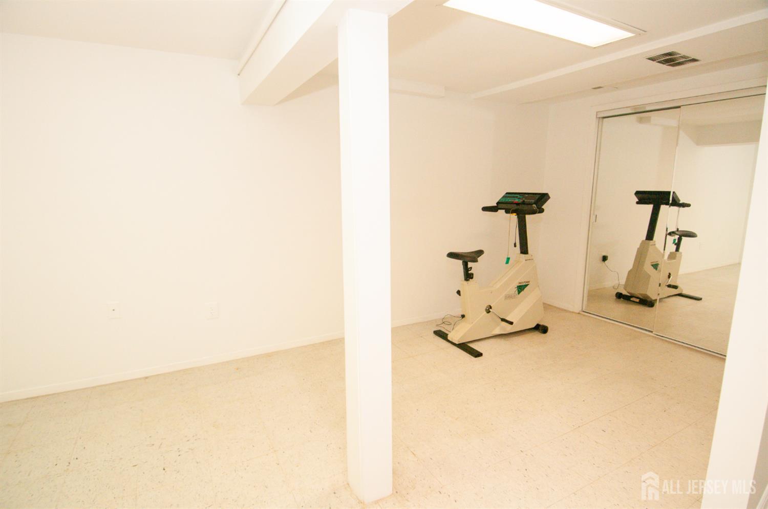 5 Dan Court, Old Bridge, NJ, 08857 image 34