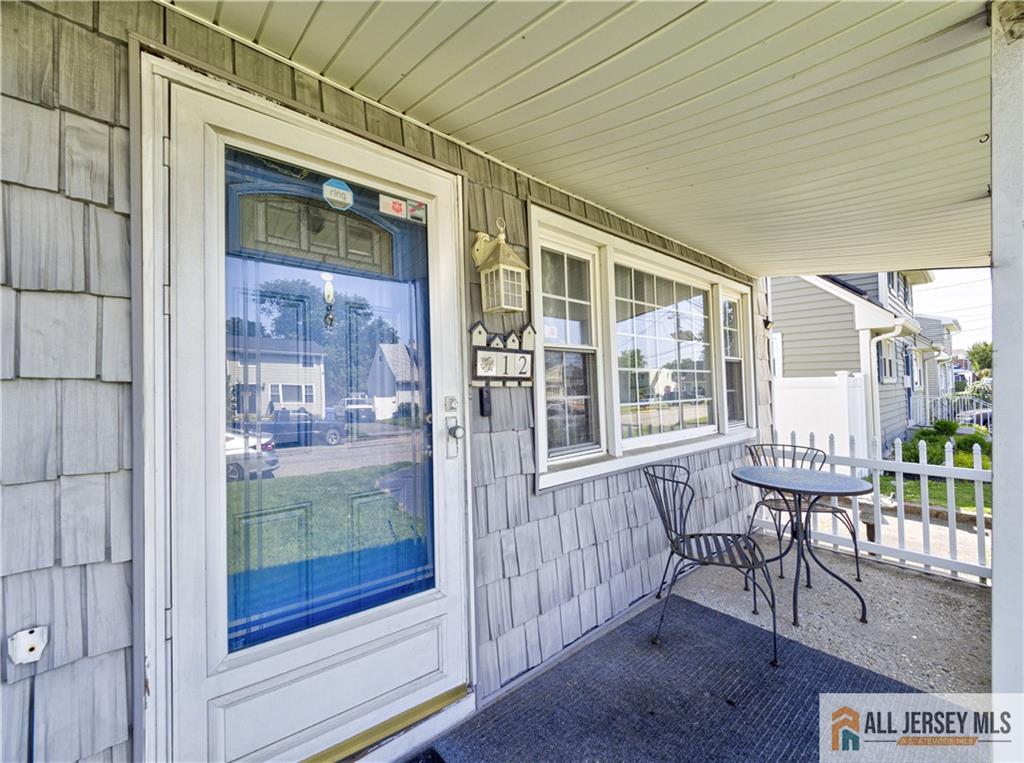 12 Louis Street Image 5