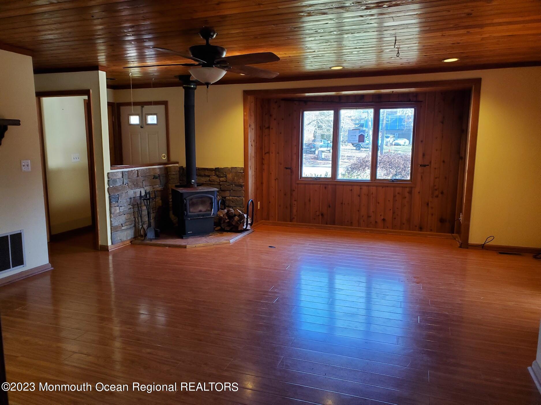 16 Pinewood Road, Howell, NJ, 07731 image 12