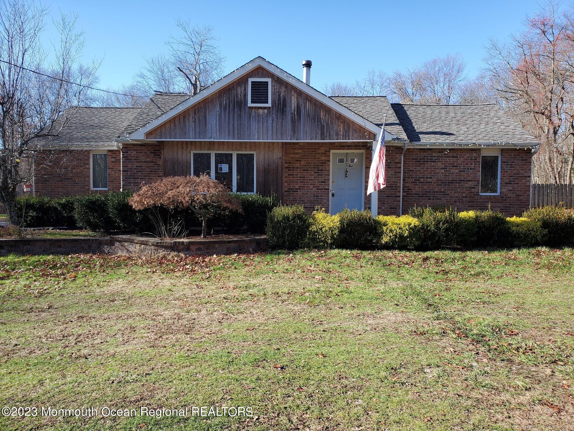 16 Pinewood Road, Howell, NJ, 07731