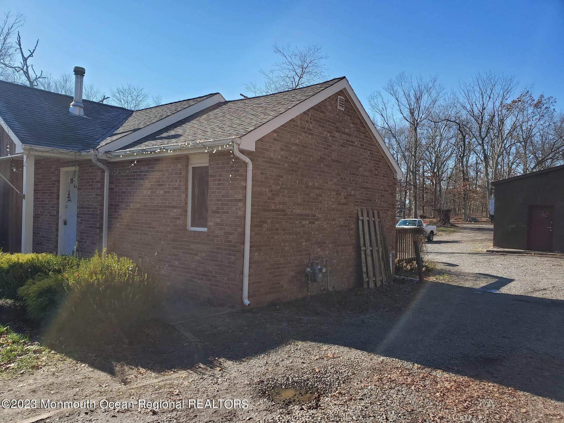 16 Pinewood Road Image 3