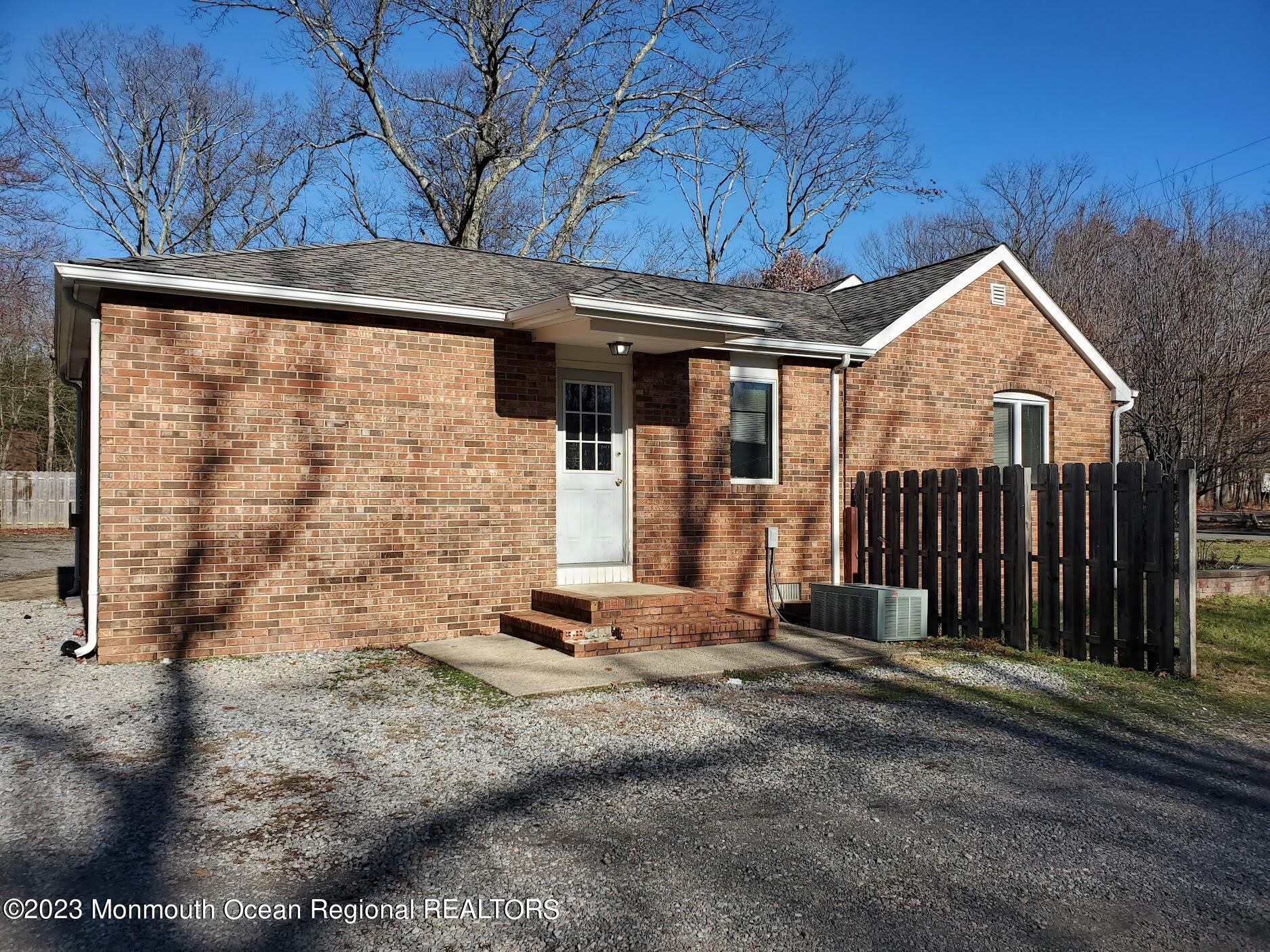 16 Pinewood Road Image 4