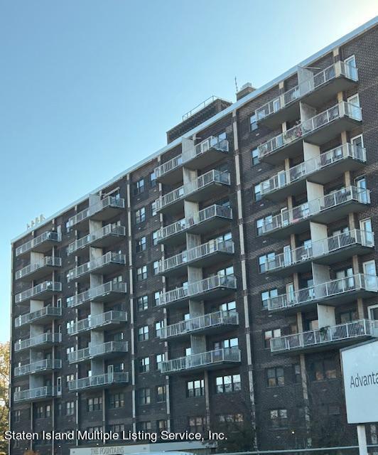 1100 Clove Road G0 Image 1