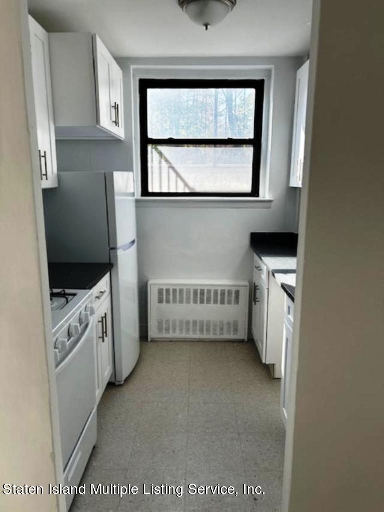 1100 Clove Road G0 Image 2