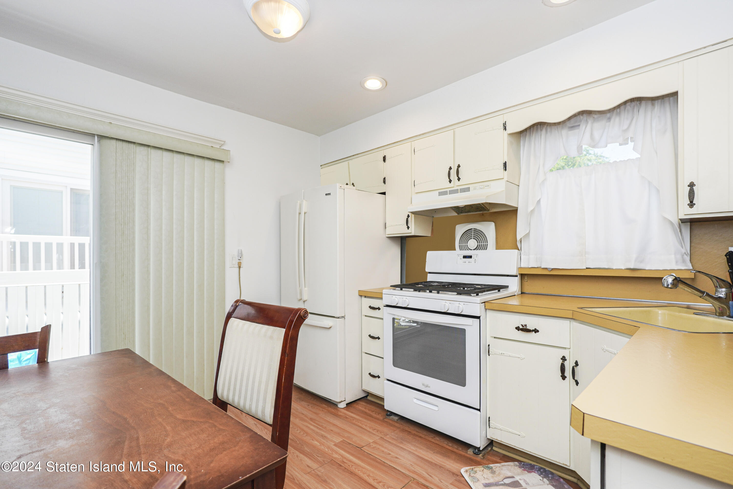 9 Penn Avenue, Staten Island, NY, 10306 image 8
