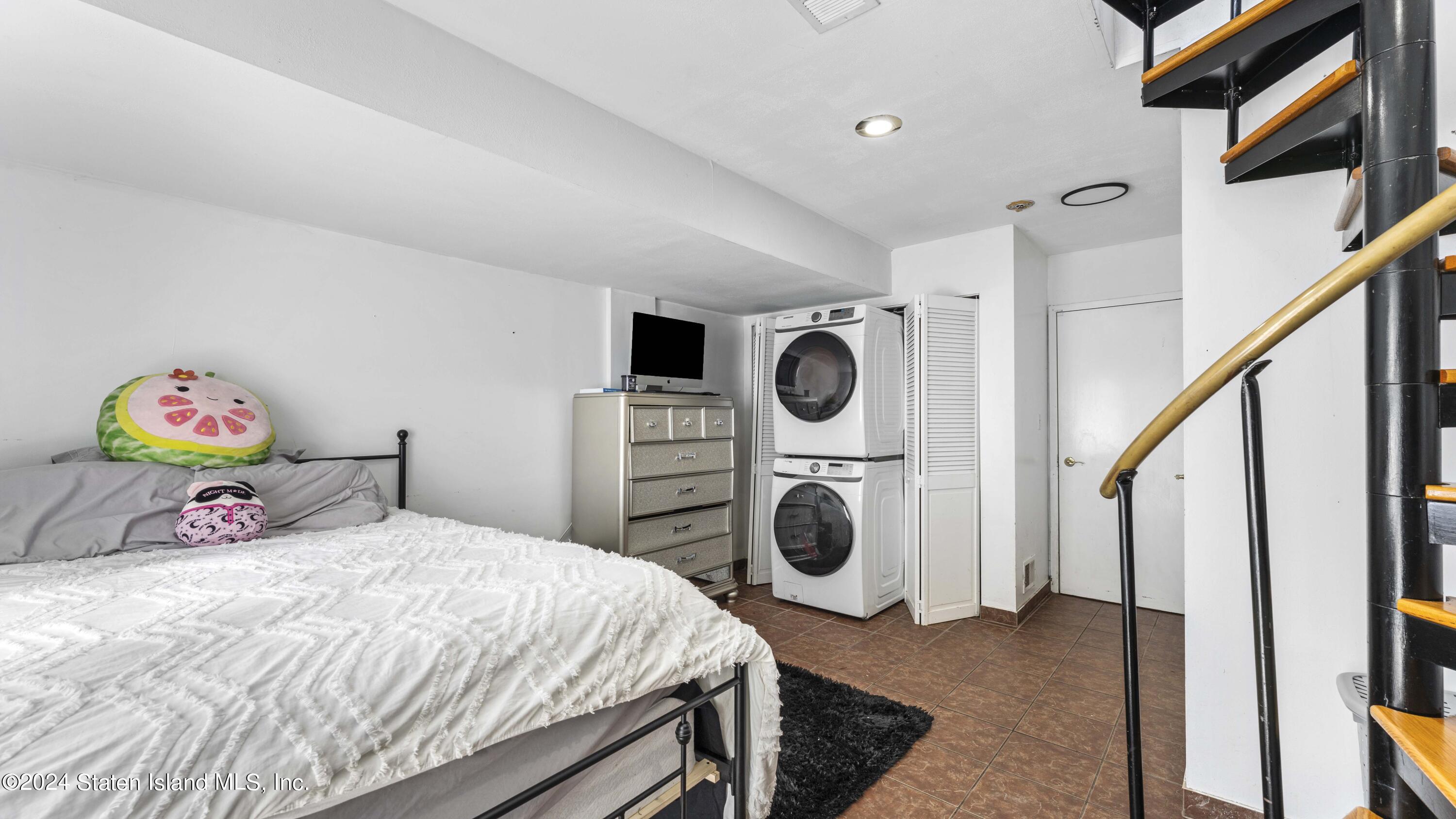 123 Mariners Lane, Staten Island, NY, 10303 image 28