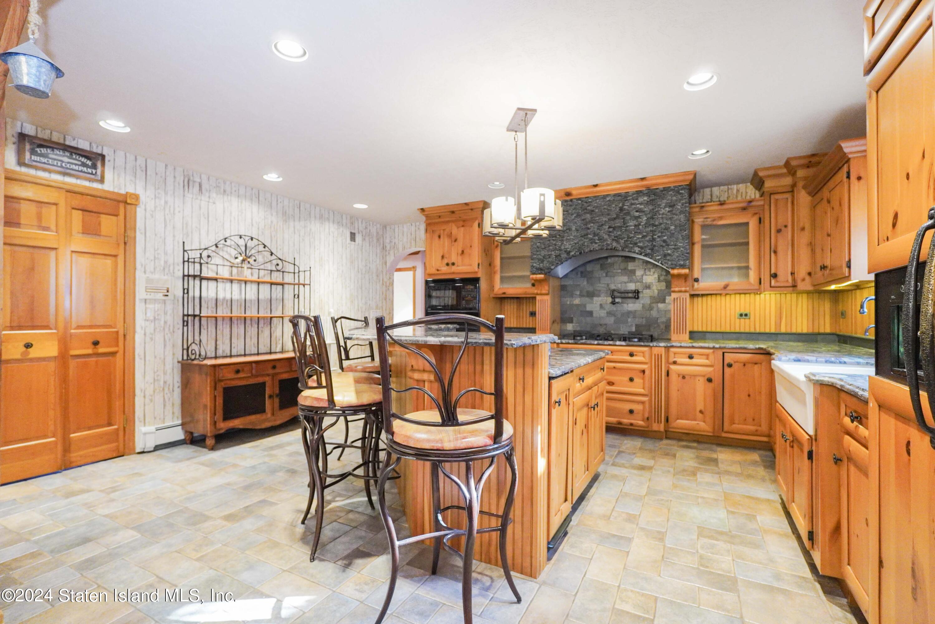 78 Almond Street, Staten Island, NY, 10312 image 12