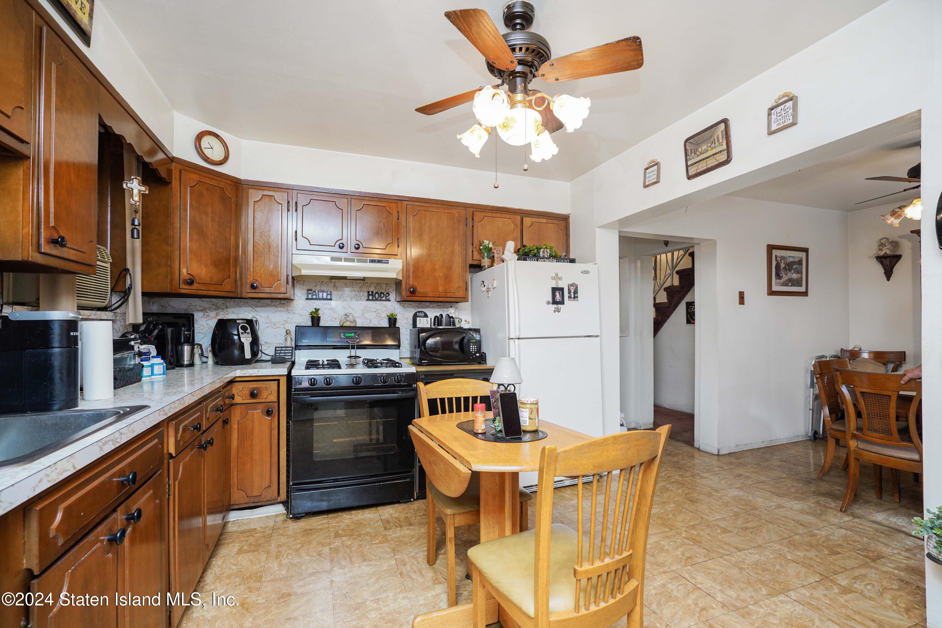 29 Kingsley Place, Staten Island, NY, 10301 image 9
