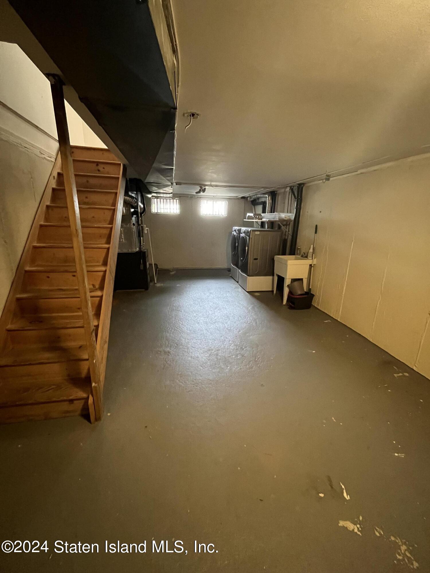 453 Raritan Avenue, Staten Island, NY, 10305 image 6