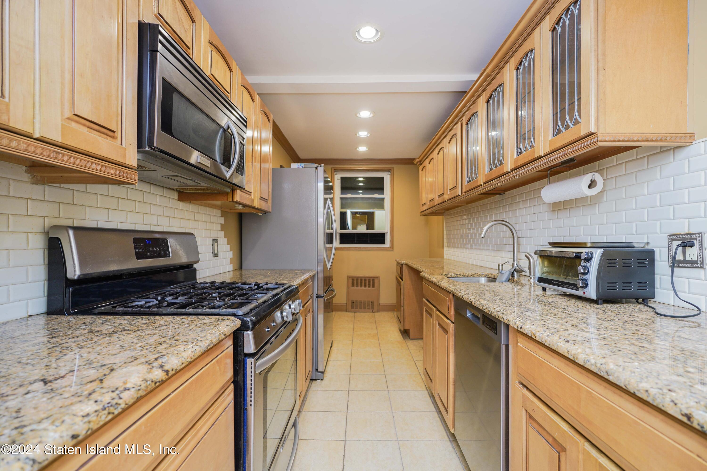 36 Hamilton Ave Avenue 3d, Staten Island, NY, 10301 image 9