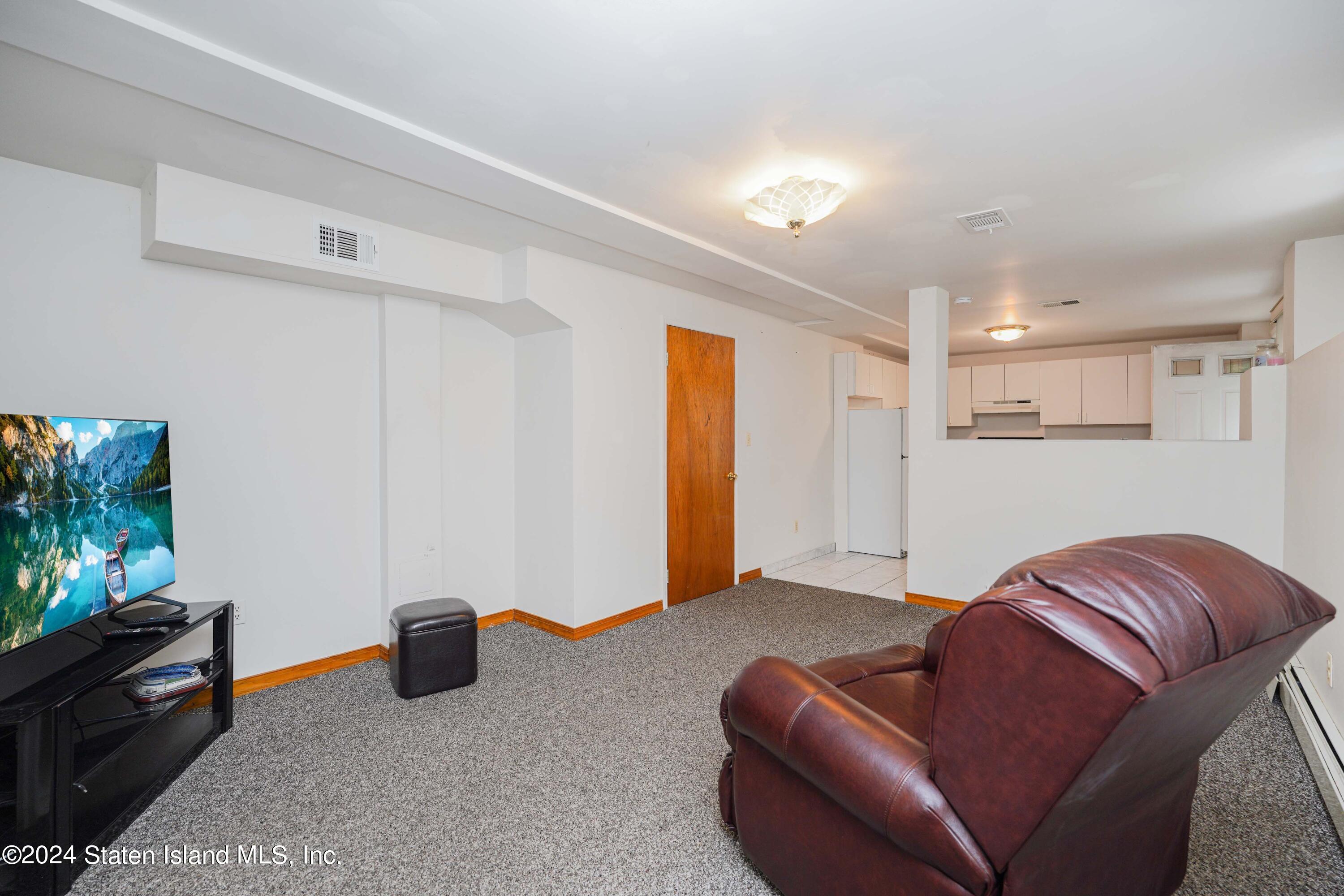 1260 Drumgoole Road, Staten Island, NY, 10312 image 41