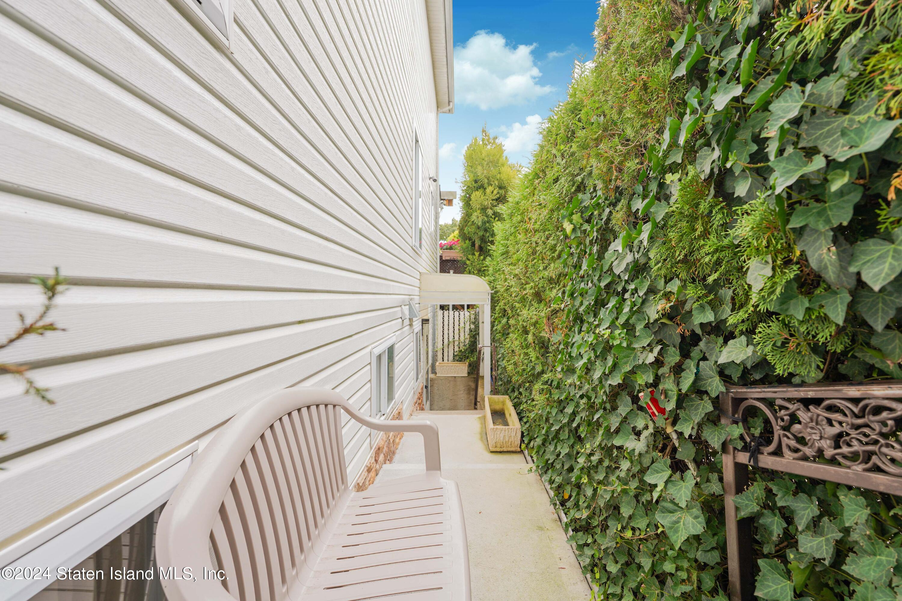 1260 Drumgoole Road, Staten Island, NY, 10312 image 47