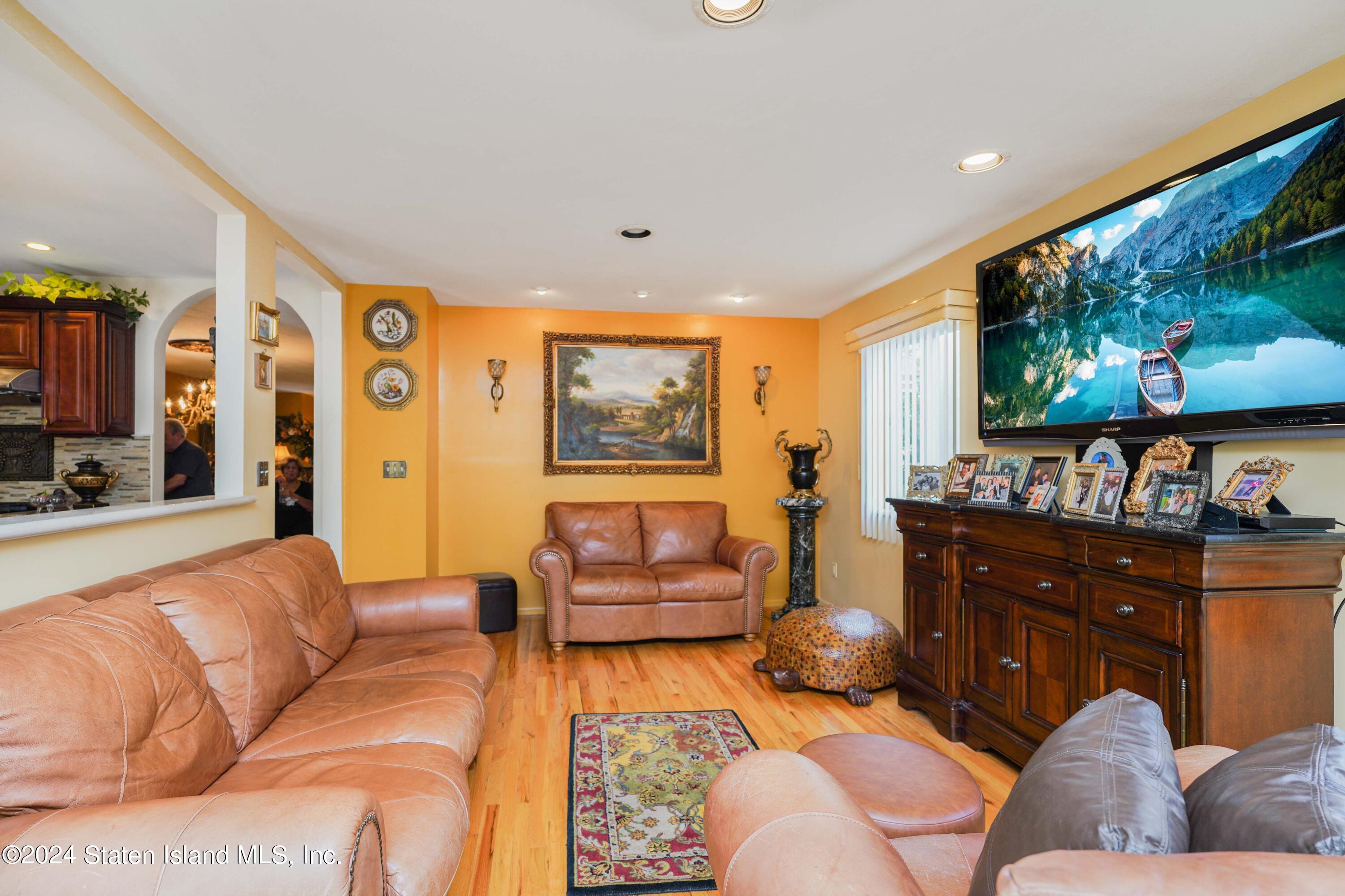 1260 Drumgoole Road, Staten Island, NY, 10312 image 20