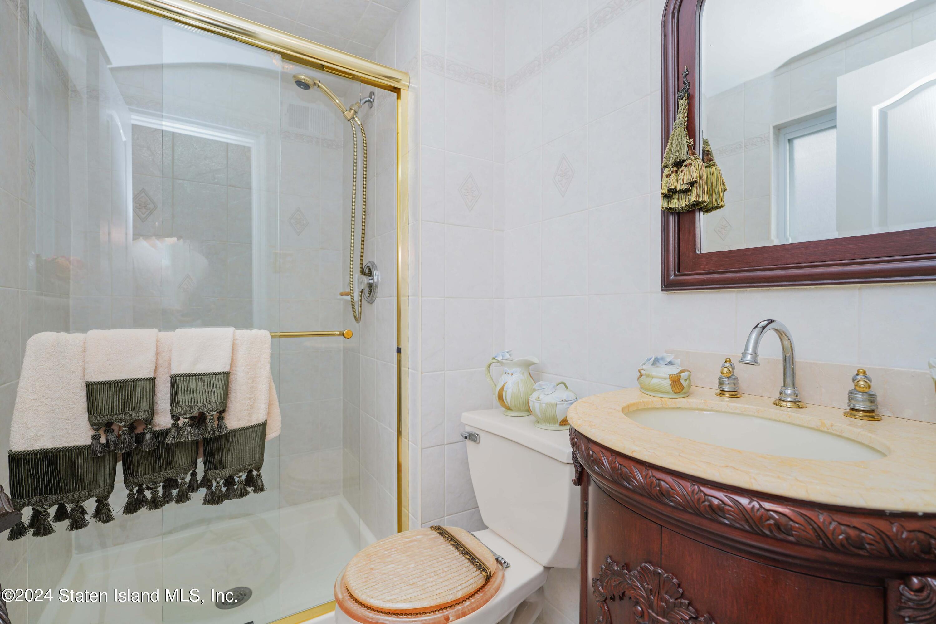 1260 Drumgoole Road, Staten Island, NY, 10312 image 31