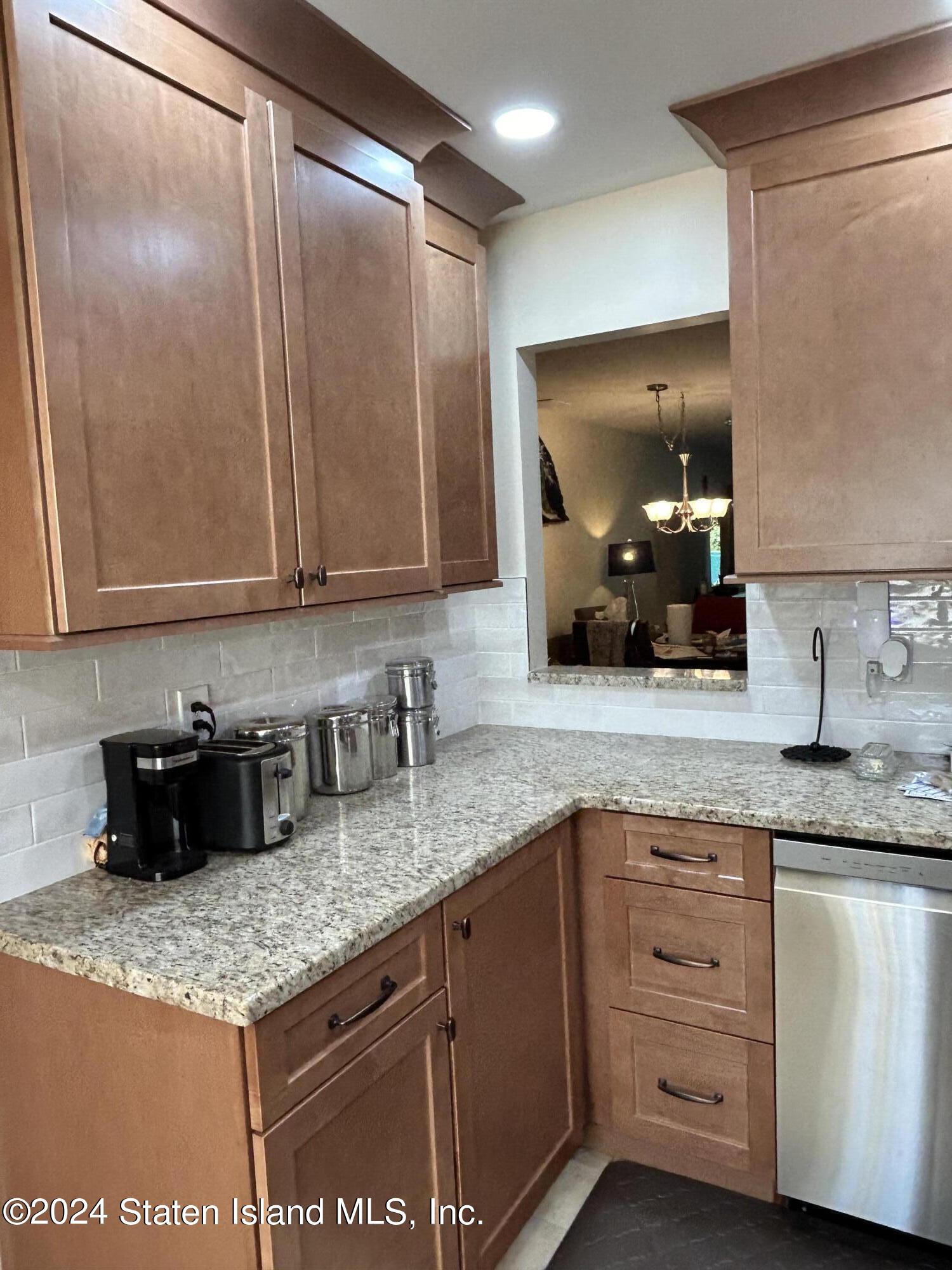 119 Stonegate Drive, Staten Island, NY, 10304 image 7