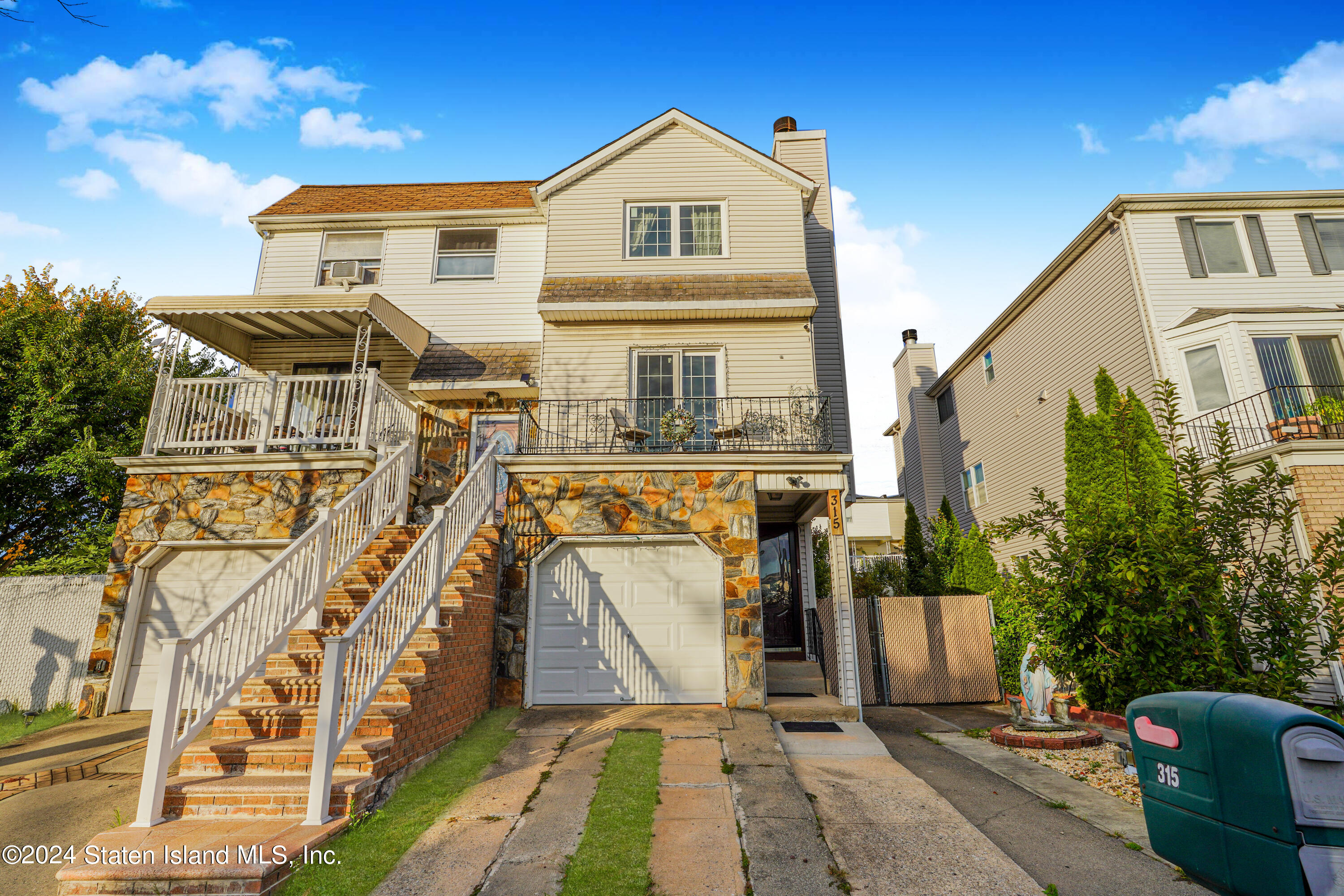 315 Travis Avenue Image 1