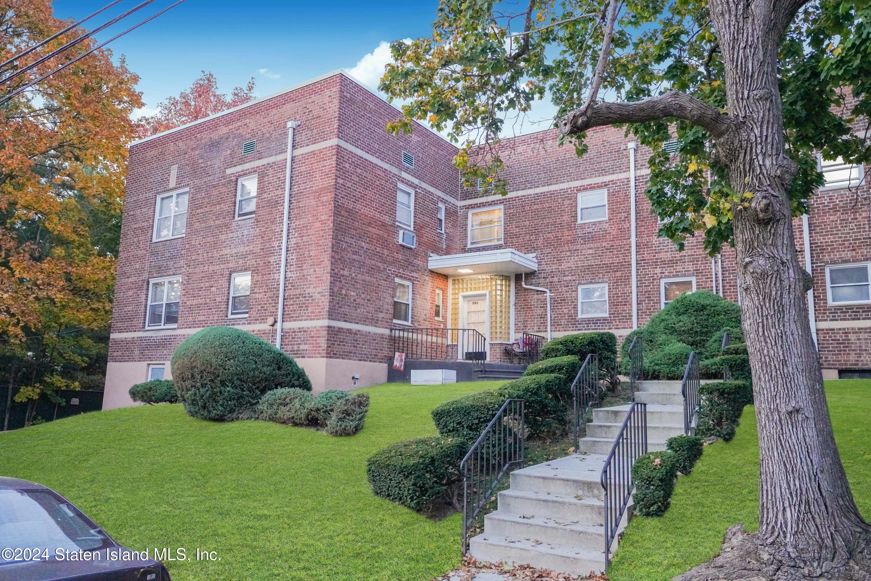 585 Castleton Avenue 2b, Staten Island, NY, 10301
