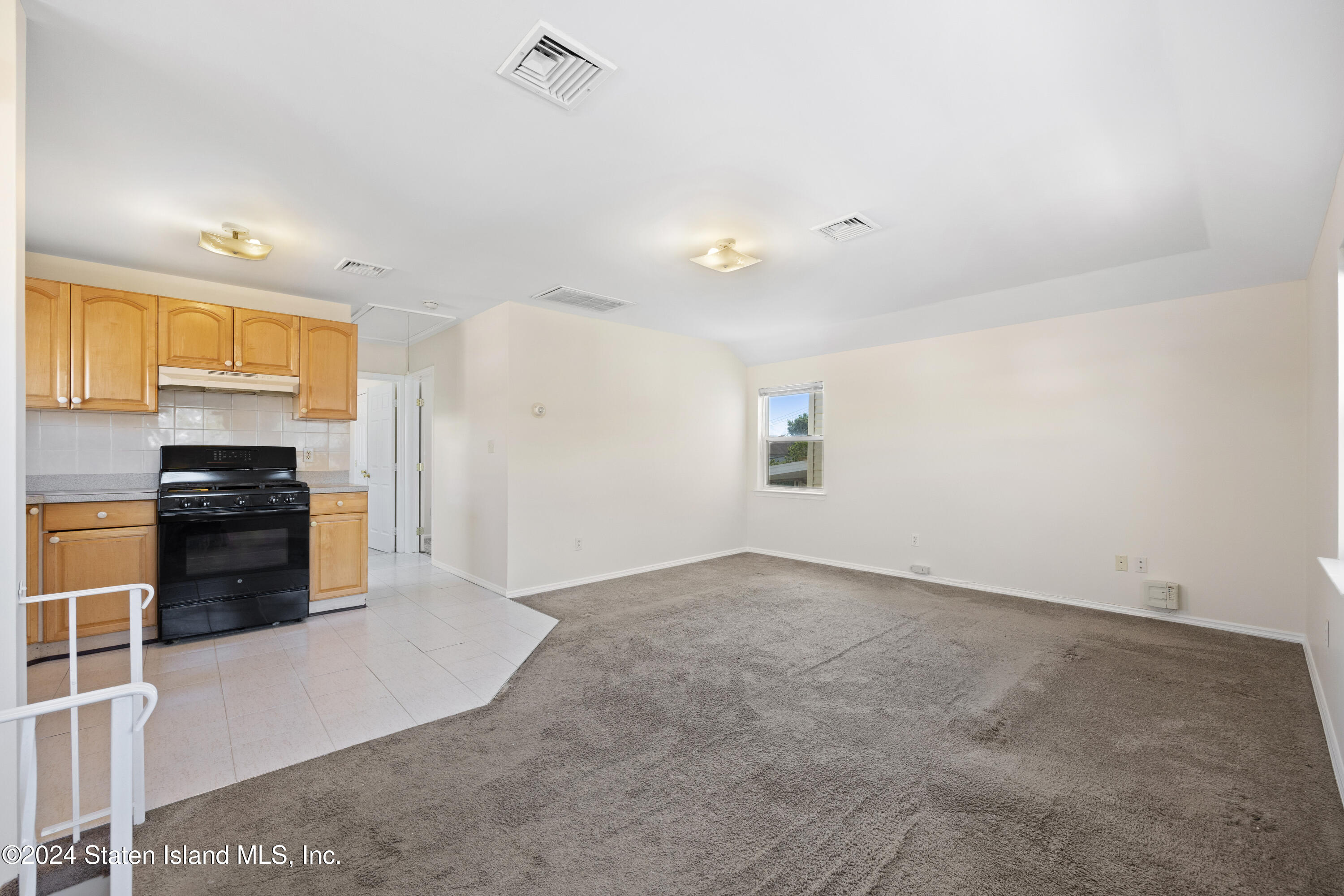 46 Olympia Boulevard, Staten Island, NY, 10305 image 10