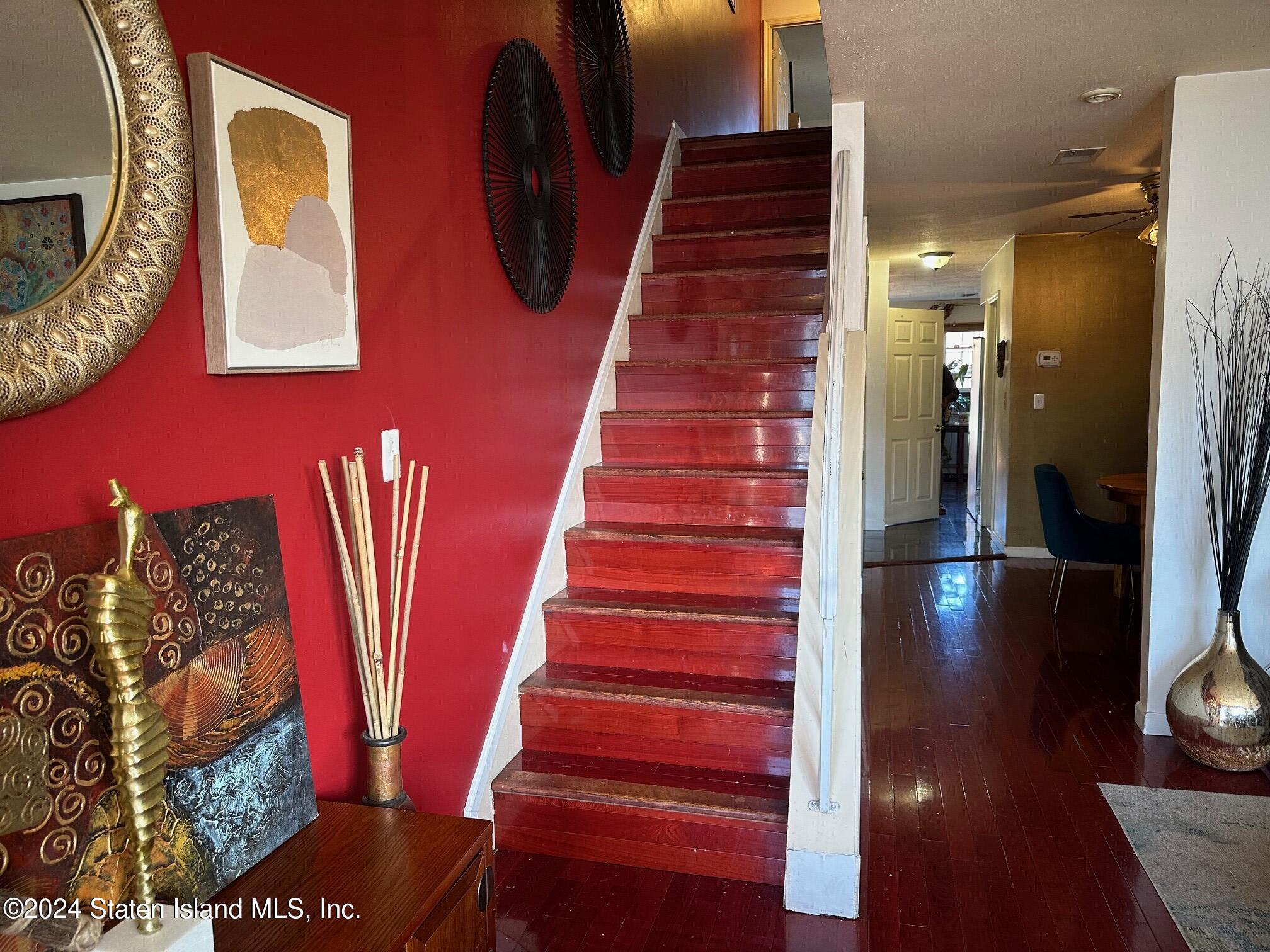 222 Pond Way, Staten Island, NY, 10303 image 17