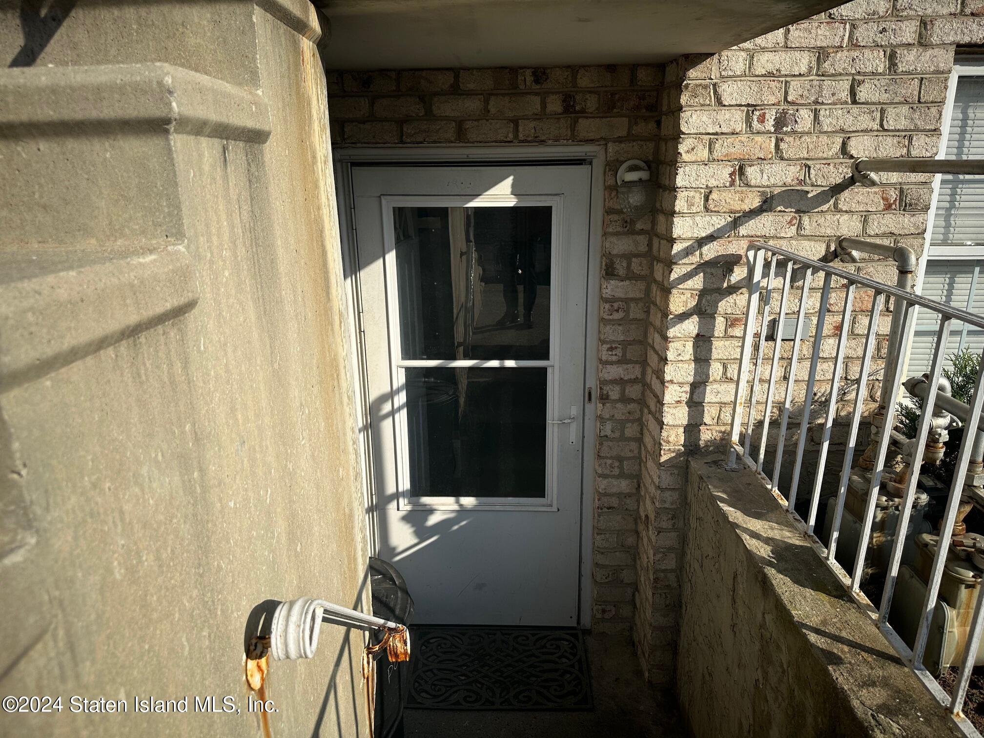 222 Pond Way, Staten Island, NY, 10303 image 24