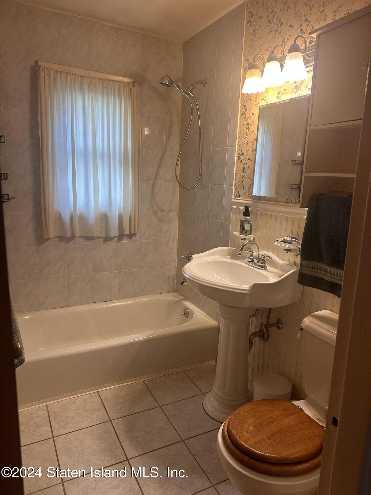 373 Richard Avenue, Staten Island, NY, 10309 image 9